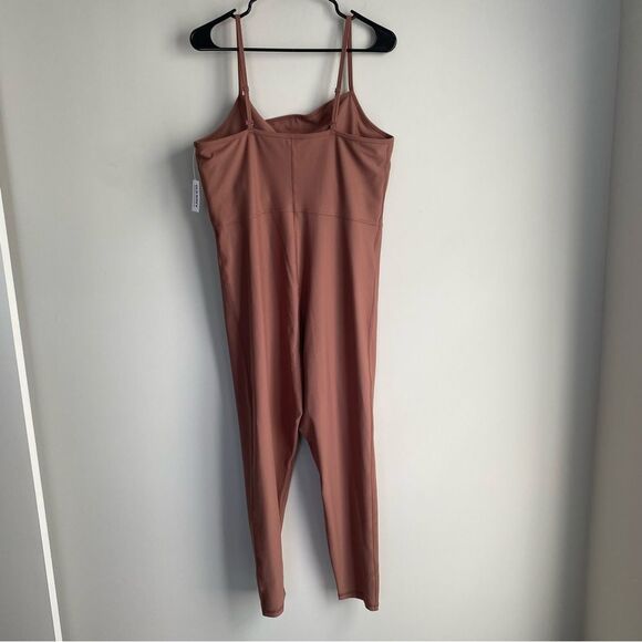 Old Navy PowerSoft 7/8 Cami Bodysuit Unitard Jumpsuit One-Piece Size XL NWT - Picture 3 of 9